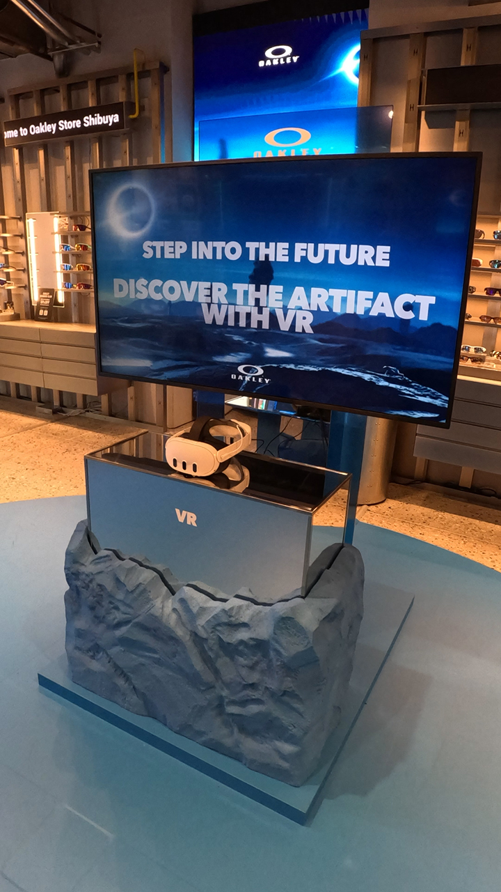 「Artifacts From The Future -時代を表す創造物-」の世界へ—VRで体感する、新たなOakleyの物語。